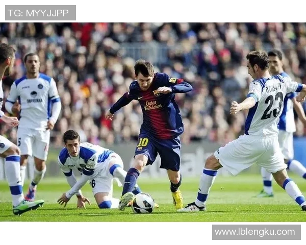 梅西球服热潮席卷全球足球明星的魅力与时尚完美结合